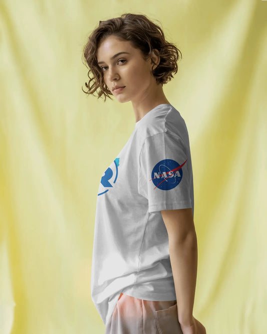 Woman wearing a white t-shirt with NASA logo against a yellow background
"Model wearing official NISAR mission T-shirt – NASA approved and ISRO licensed – black oversized unisex tee showcasing the India-US space collaboration. High-quality cotton, space-themed design, symbol of national pride."
NISAR, NASA, ISRO, space, India-US collaboration
Oversized T Shirt | NASA T Shirt | ISRO T Shirt | NISAR T Shirt | Historic shirt | Unisex | Google | Space | 240 GSM Drop shoulder T shirt |
